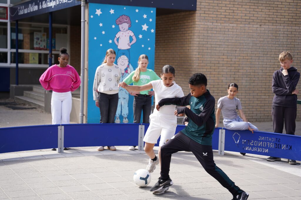 samen-sterk-panna-low-court